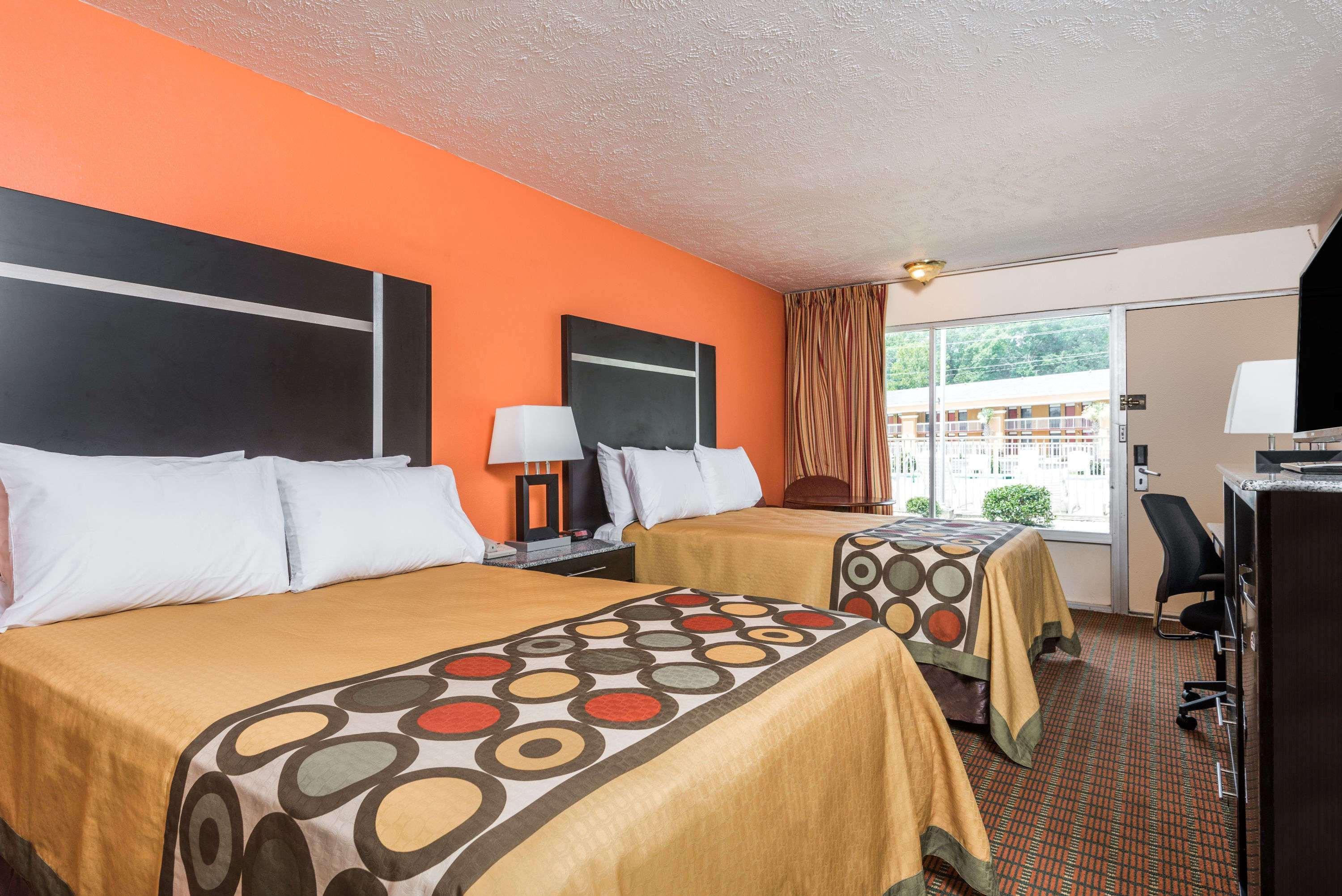 Ramada By Wyndham Lumberton Hotel Exterior photo