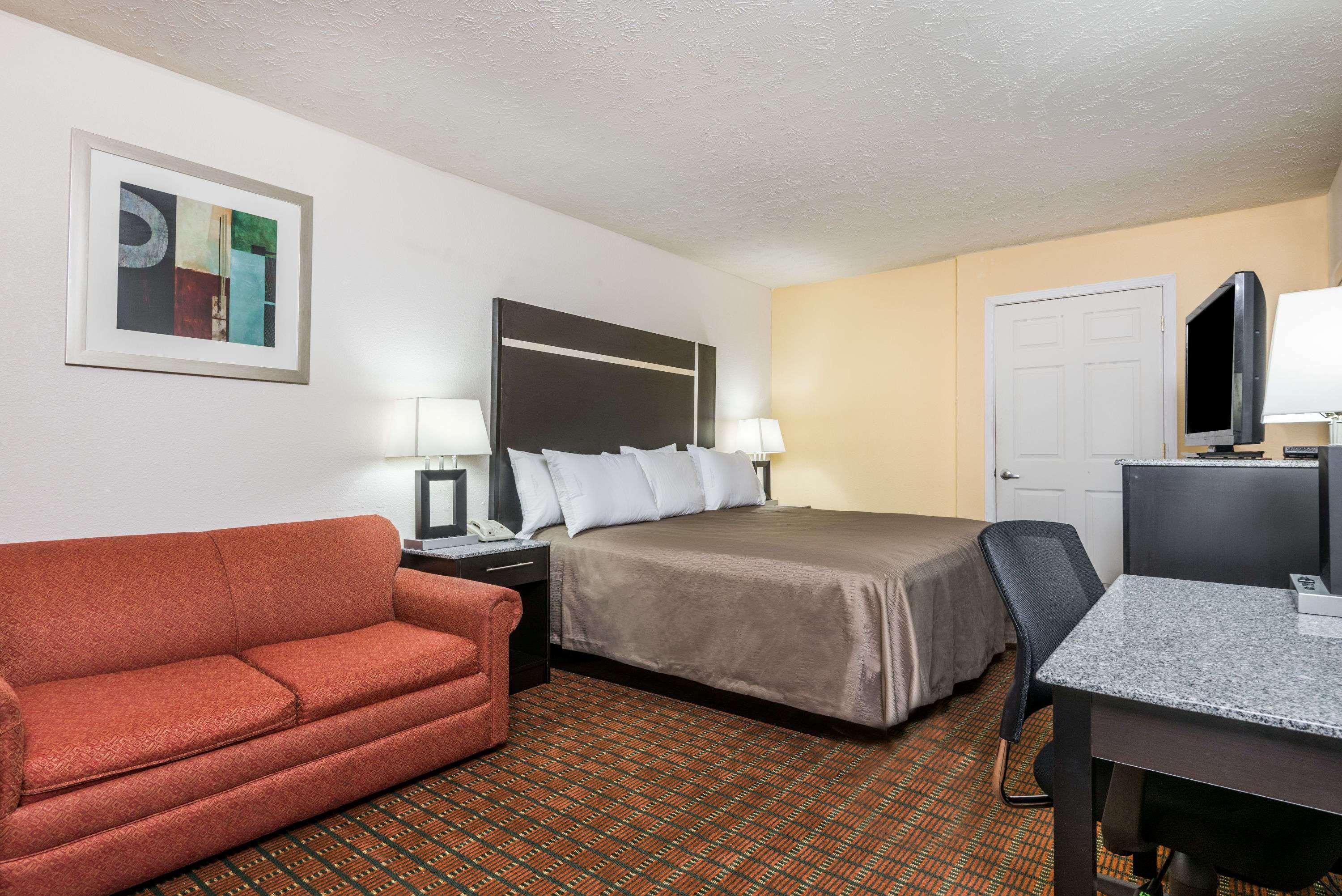 Ramada By Wyndham Lumberton Hotel Exterior photo