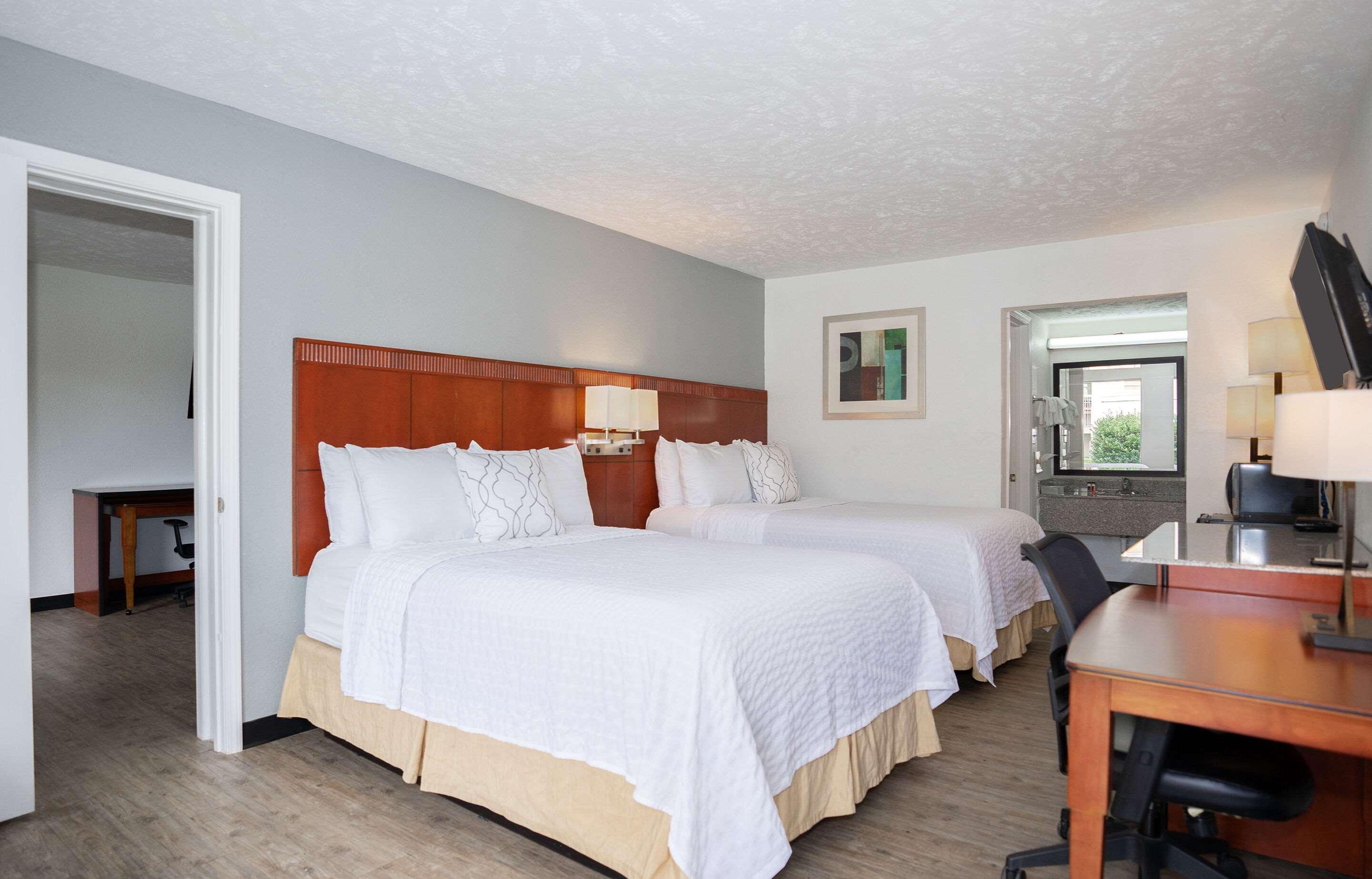 Ramada By Wyndham Lumberton Hotel Exterior photo